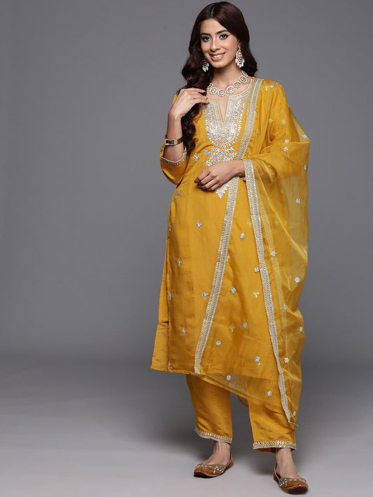 Designer Embroidery Kurta With Pant And Beautiful Dupatta