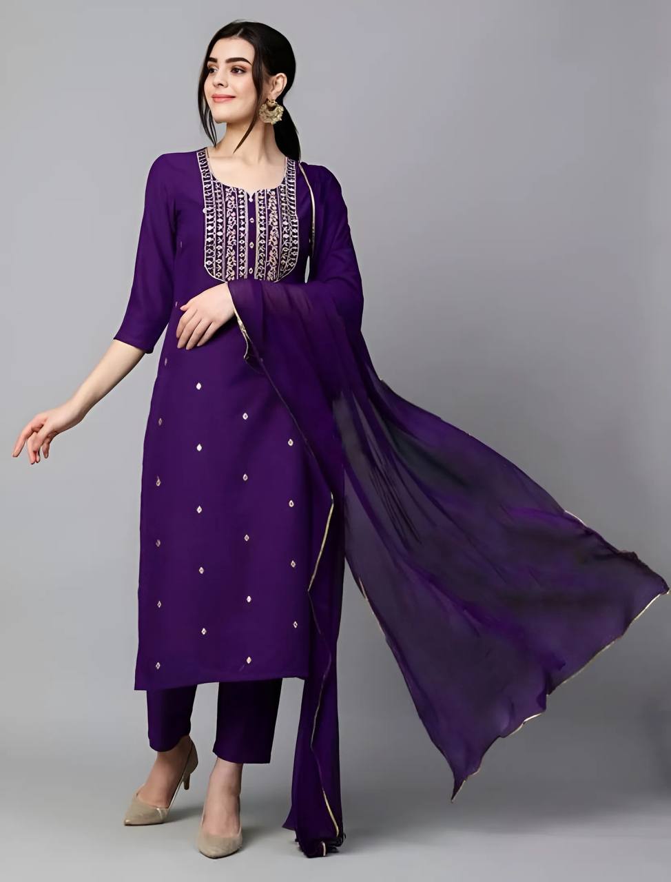 Women Embroidery Rayon Slub Kurta Set