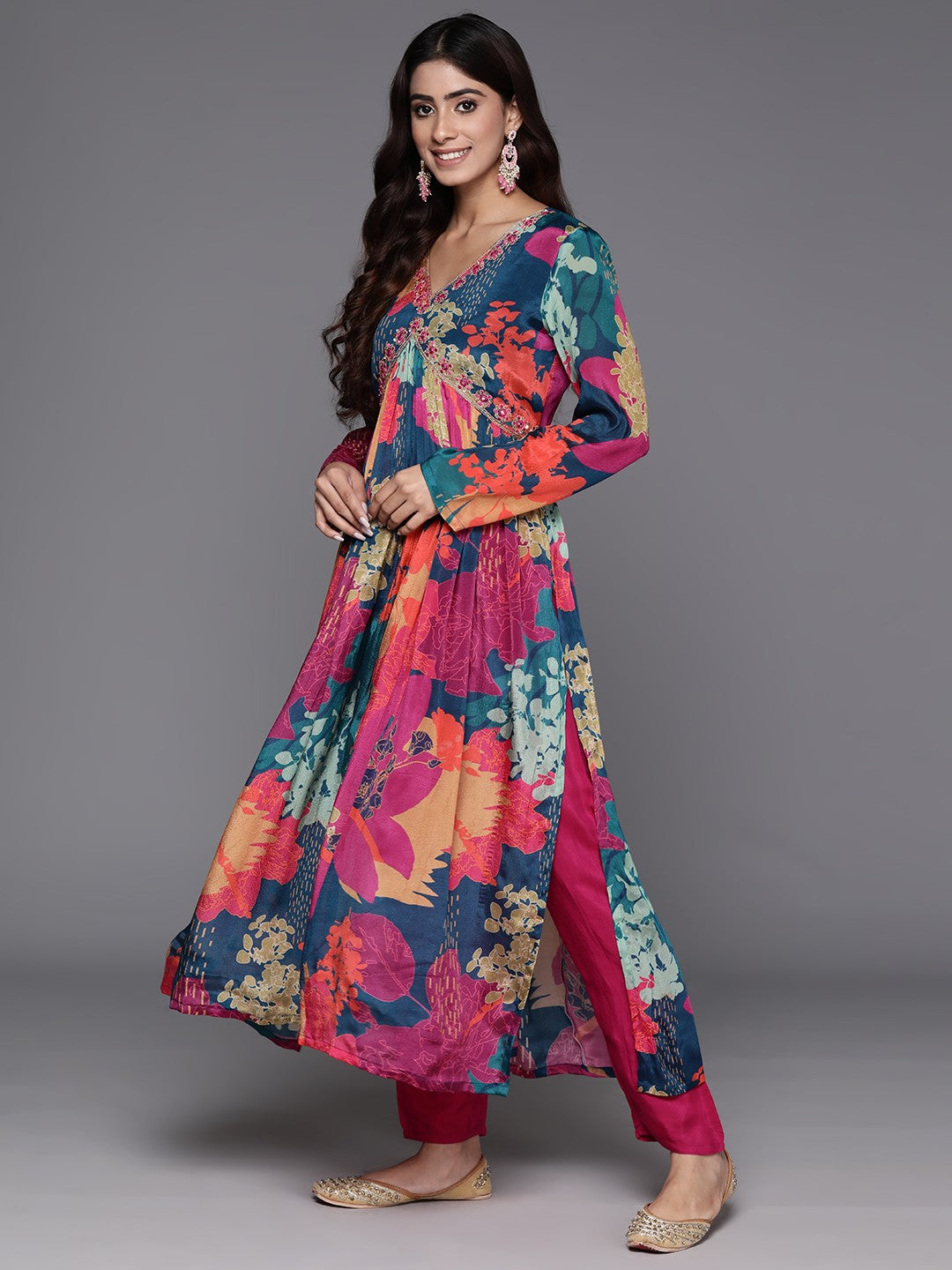 Women Floral Print Flared Kurta with Pants And Dupatta